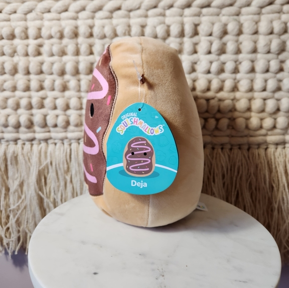 Deja Squishmallows - Picture 3 of 5